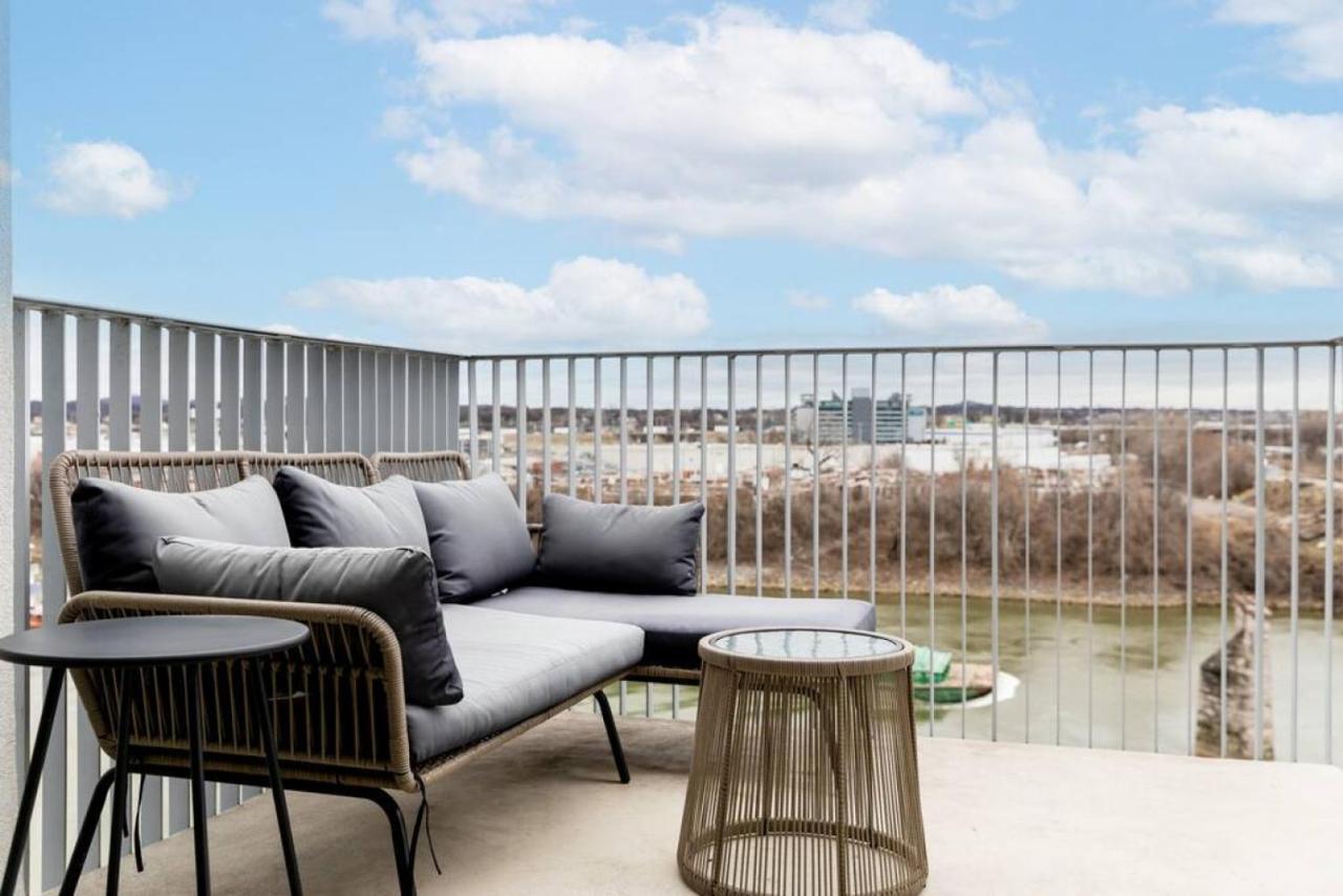 Stunning River View Condo Walk To Downtown Rooftop Patio Nashville Buitenkant foto