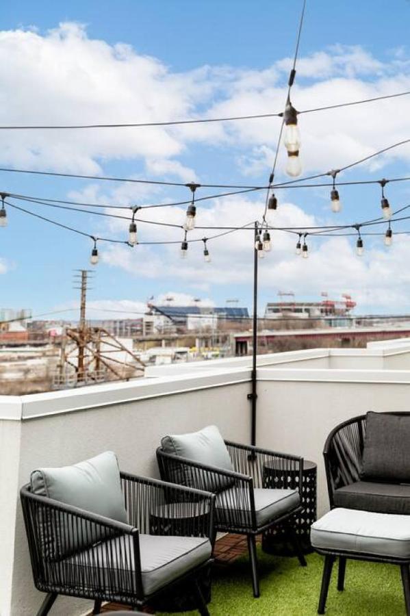 Stunning River View Condo Walk To Downtown Rooftop Patio Nashville Buitenkant foto